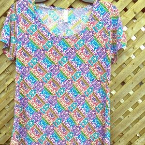 Lularoe Classic Tee size xs